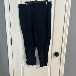 Lululemon dance studio mid-rise cropped pants navy